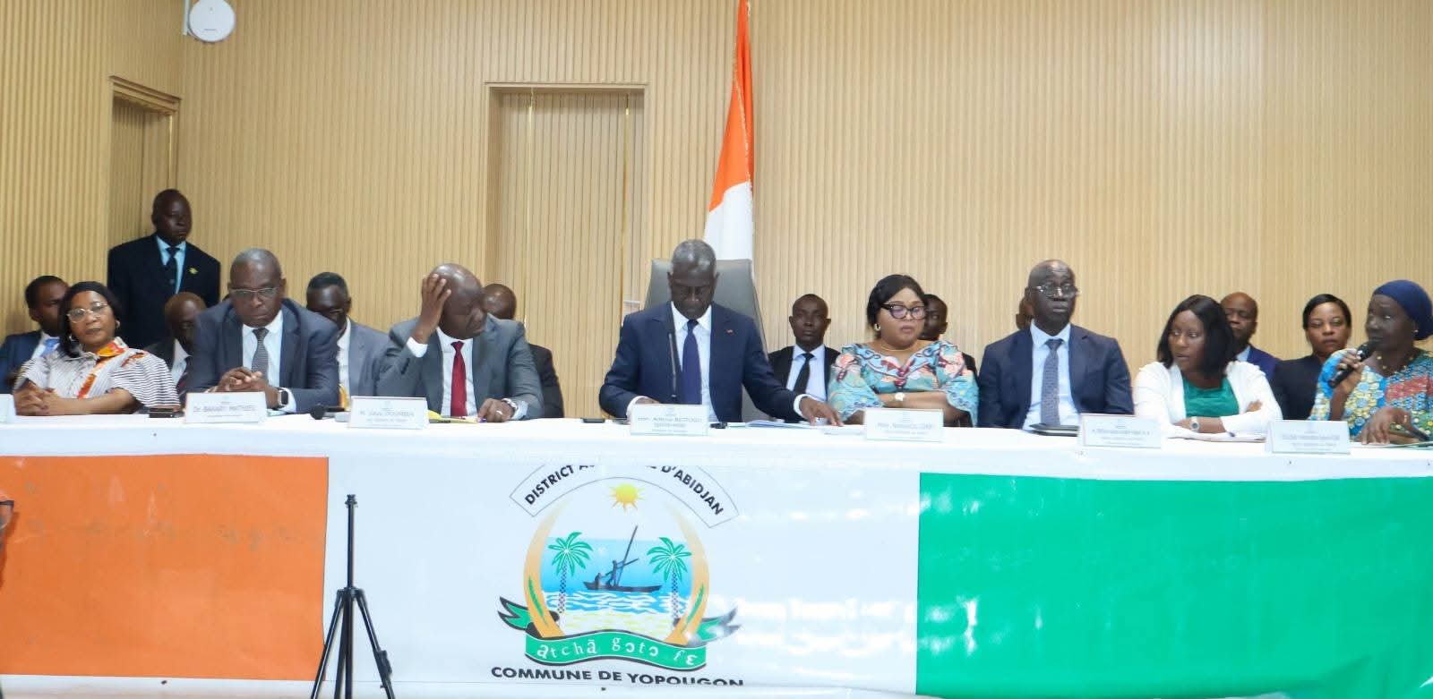 Adama Bictogo lors de la mise en place de la nouvelle coordination des comités de salubrité de Yopougon.