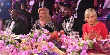 Au 10e dîner de gala de Children Of Africa, Dominique Ouattara mobilise plus de 700 millions FCFA pour soutenir la Maison de la Jeunesse à Treichville.