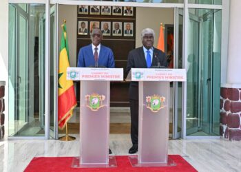 Robert Beugré Mambé et Ahmadou Al Aminou Lô lors de leur rencontre à Abidjan le 19 octobre 2026 sur le renforcement de la coopération entre la Côte d’Ivoire et le Sénégal.