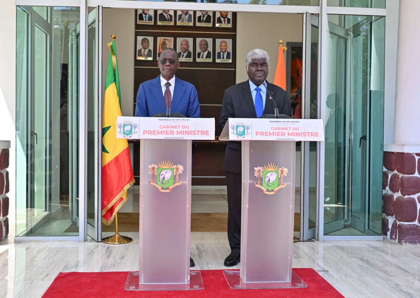 Robert Beugré Mambé et Ahmadou Al Aminou Lô lors de leur rencontre à Abidjan le 19 octobre 2026 sur le renforcement de la coopération entre la Côte d’Ivoire et le Sénégal.