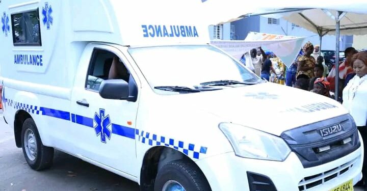Journée de la santé communautaire à Locodjro, dans la commune d’Attécoubé, avec la remise de deux ambulances médicalisées.