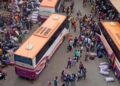 Adama Bictogo échange avec les responsables des compagnies de transport interurbain à Yopougon.
