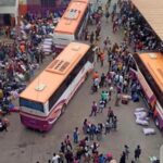 Adama Bictogo échange avec les responsables des compagnies de transport interurbain à Yopougon.