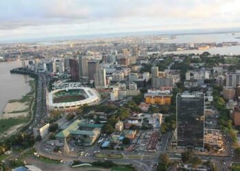 La suppression de la commune du Plateau soulève des questions de droit, de budget et de gouvernance. Pourquoi privilégier une clarification des compétences entre mairie et District d’Abidjan ?